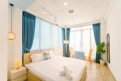 带阳台的三卧室高级公寓 — Luong Huu Khanh Homestay - Centre District 1